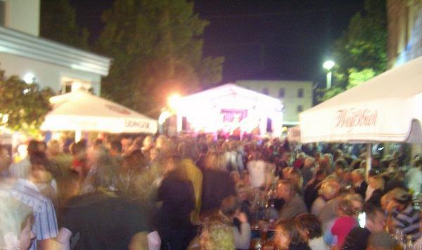 l_8c3c75260c3c4f889def5eff58be20d2.jpg - So sieht man im angetrunkenen Zustand;))