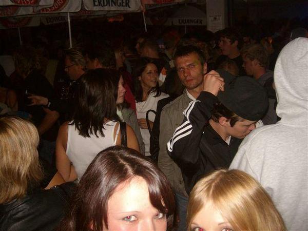 l_bea2bf9d45404a62abc5a5f8d869aed2.jpg - Publikum