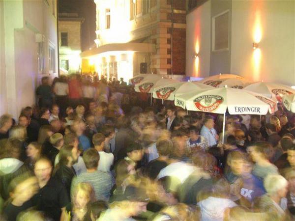 l_f8eb692ff5af44c8a78fd93fe68ee41d.jpg - .